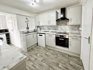COLCHESTER ROAD- click for photo gallery